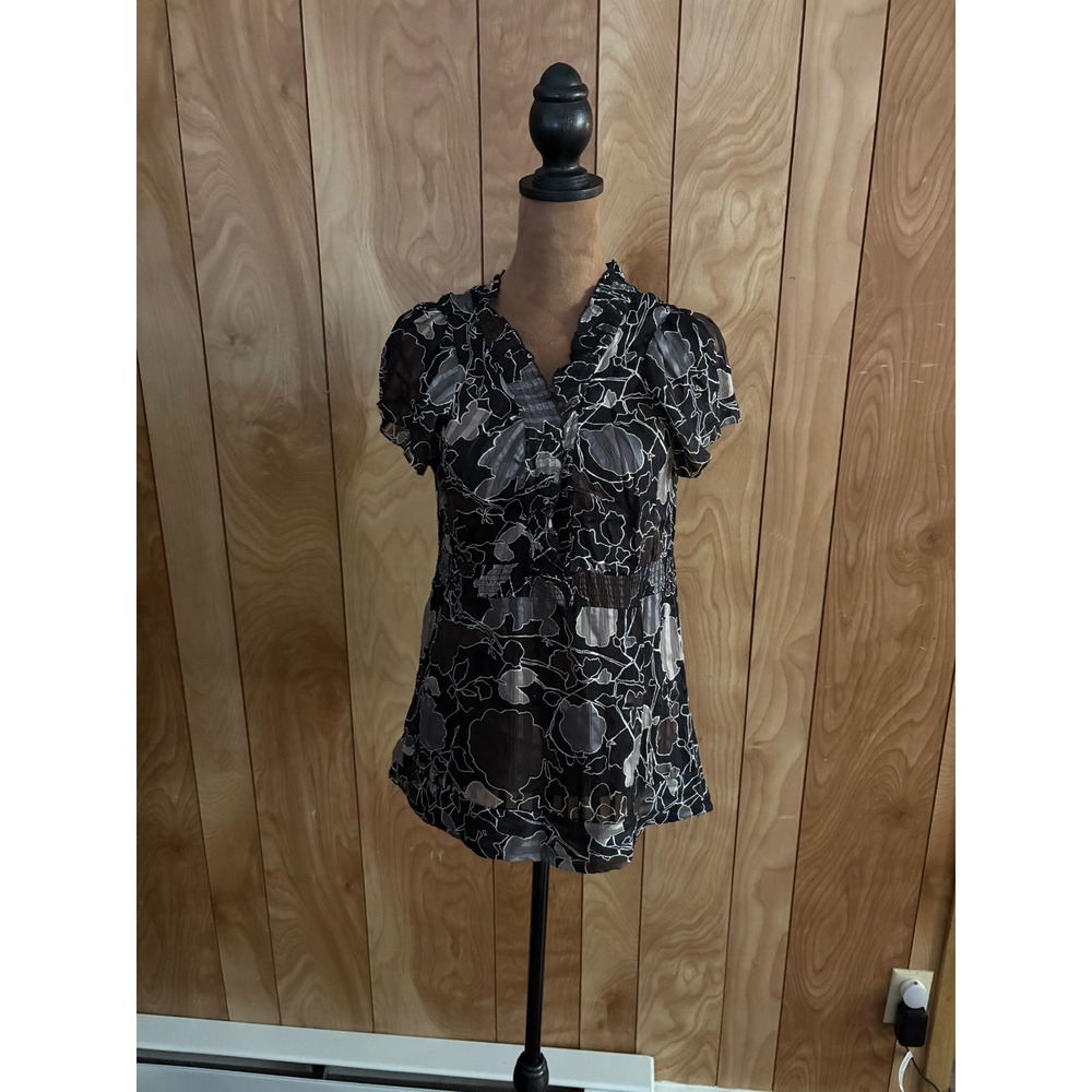BCBG Max Azria 100% Silk Floral Ruffle V-Neck Smocked Waist‎ Blouse Grey Black M